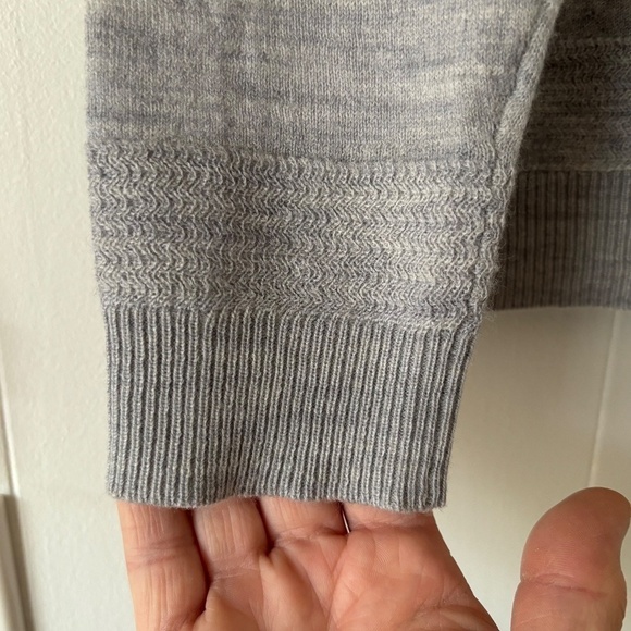 Max Studio 100% Extra Fine Merino Wool crew neck sweater size M - Picture 5 of 8